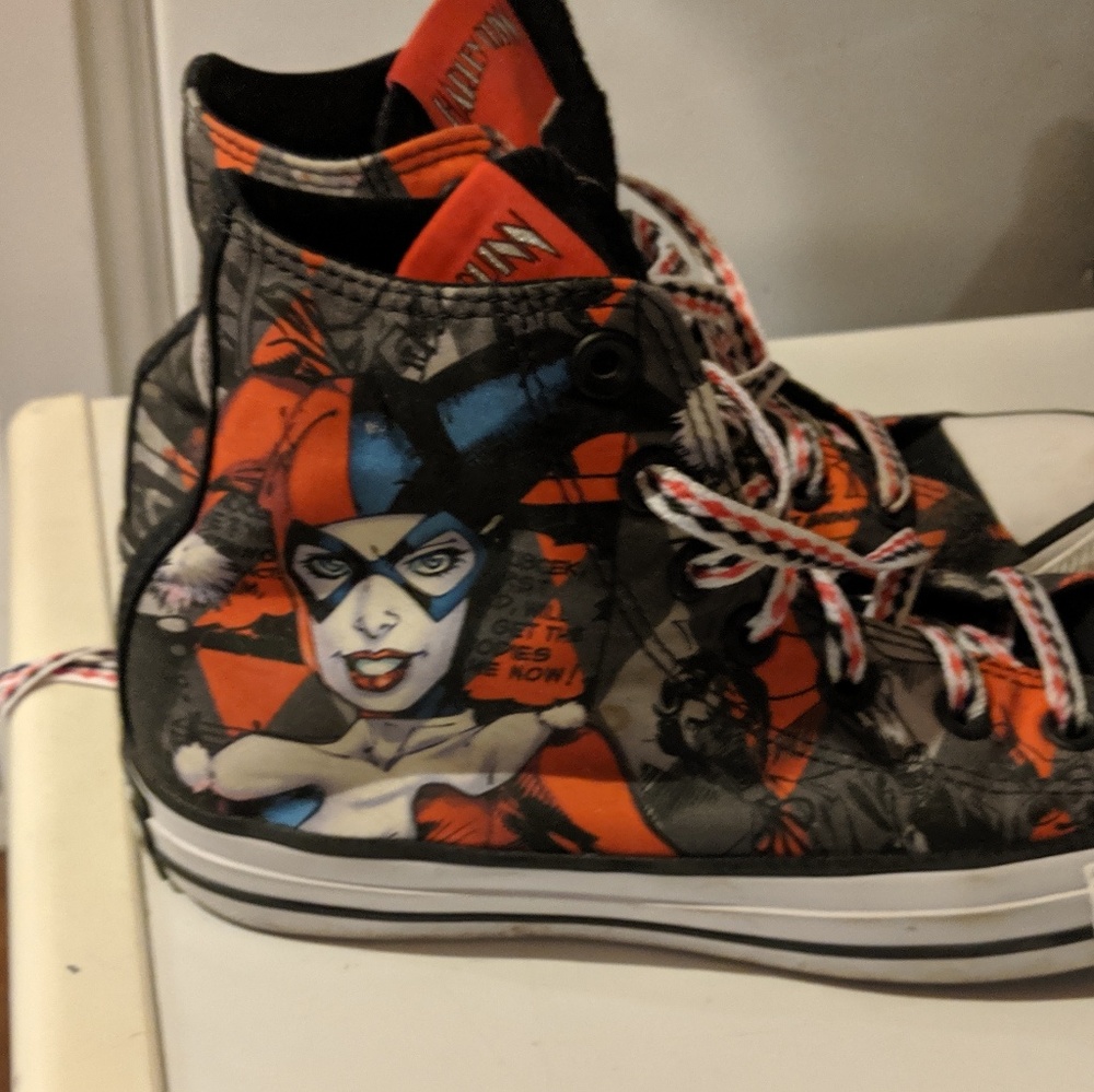 Harley Quinn Converser